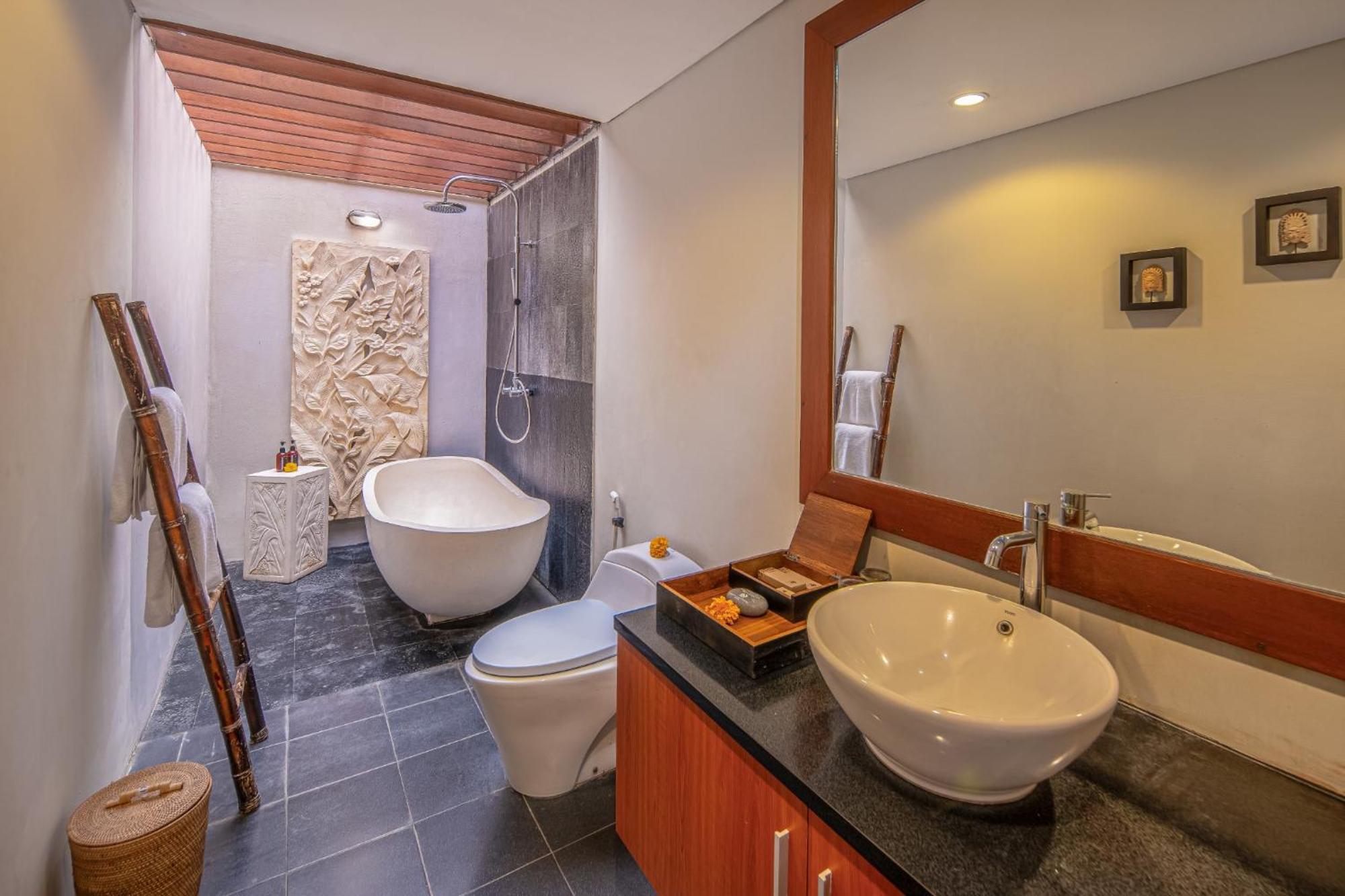 Nyanyi Sanctuary Villa By Ini Vie Hospitality Танах Лот Экстерьер фото